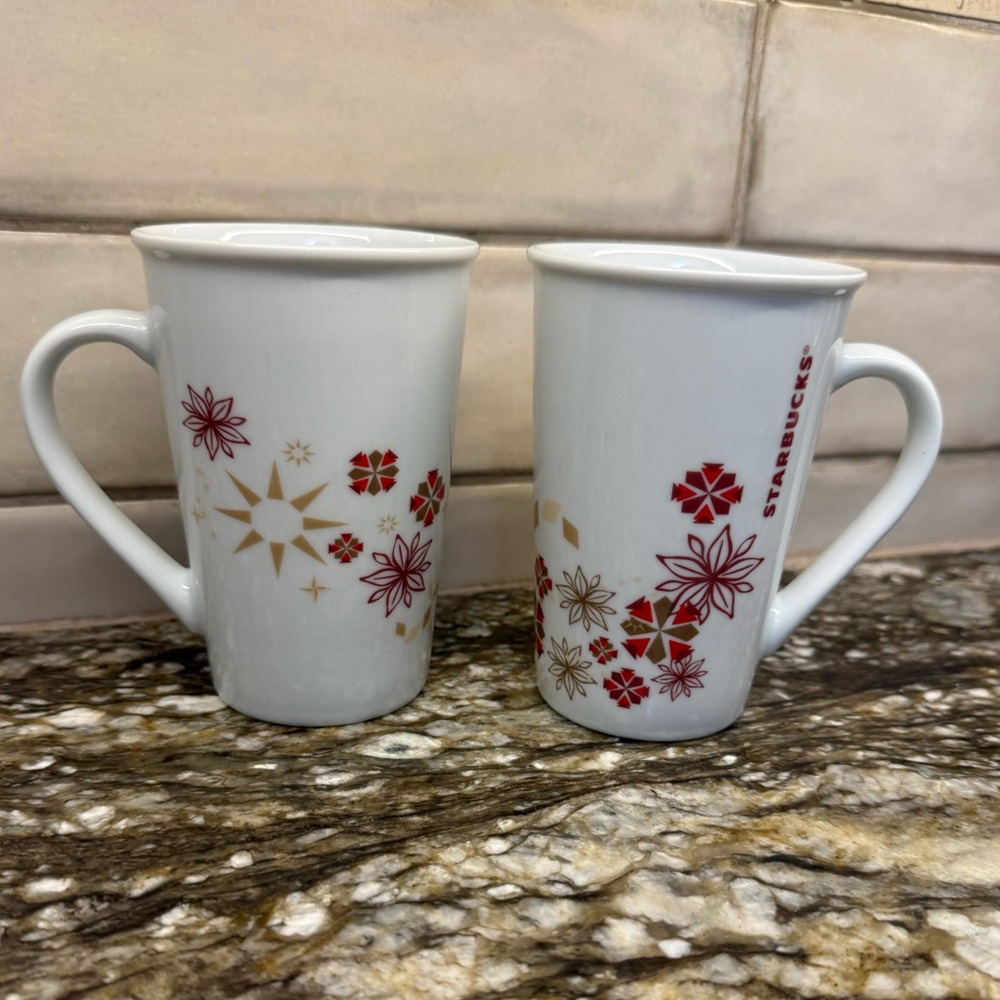 Two Starbucks 2013 Holiday Christmas Poinsettia Ceramic Coffee Mug Cup 12 oz